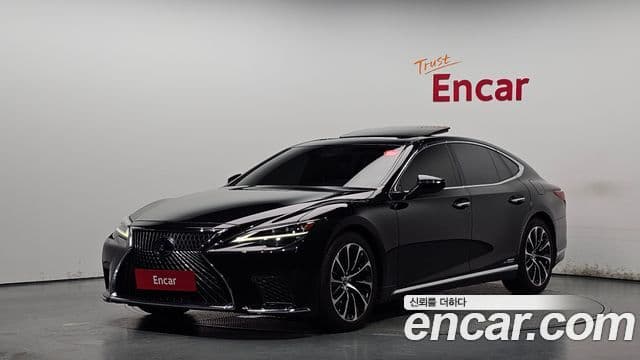 Lexus LS500h 2021 — Photo 15/20