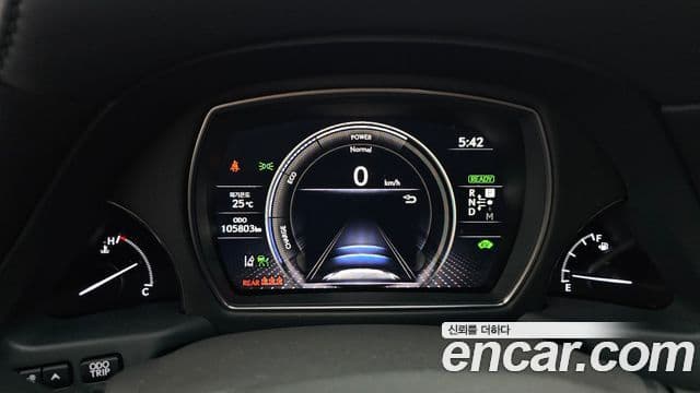 Lexus LS500h 2021 — Photo 14/20