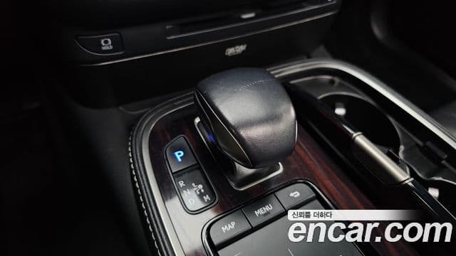 Lexus LS500h 2021 — Photo 5/20