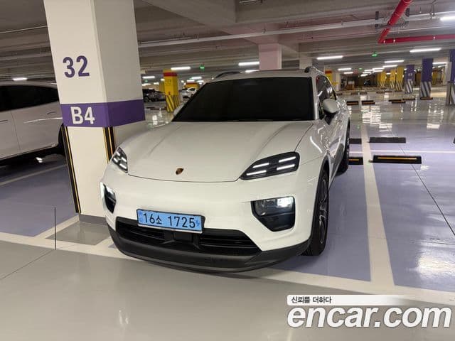 Porsche Macan EV 2025 — ფოტო 3/19