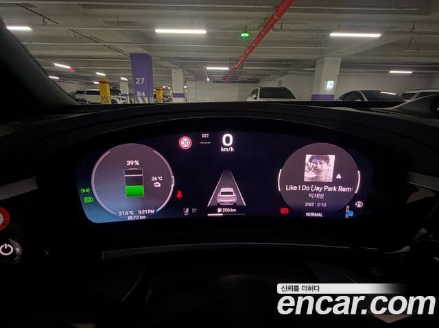 Porsche Macan EV 2025 — ფოტო 19/19