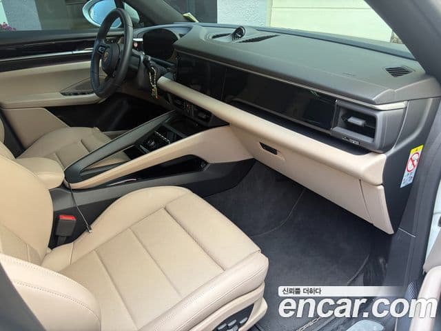 Porsche Macan EV 2025 — ფოტო 7/19