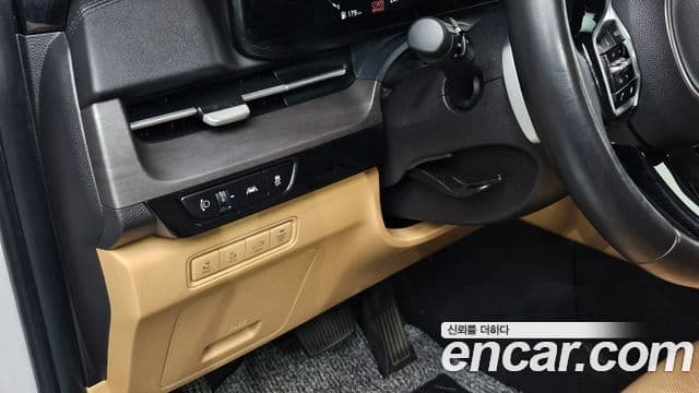 Kia Carnival 2021 — Фото 16/20