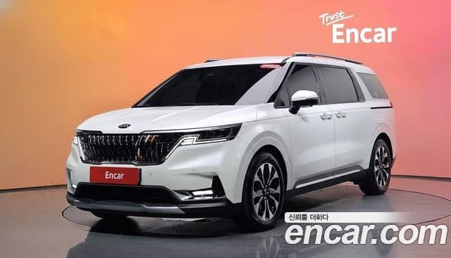 Kia Carnival 2021 — Фото 1/20
