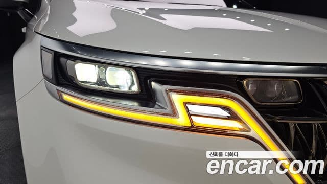Kia Carnival 2021 — Photo 3/30