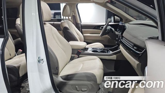 Kia Carnival 2024 — Фото 12/20