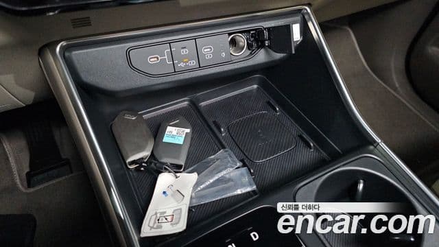 Kia Carnival 2024 — Фото 18/20