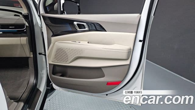 Kia Carnival 2024 — Photo 25/37