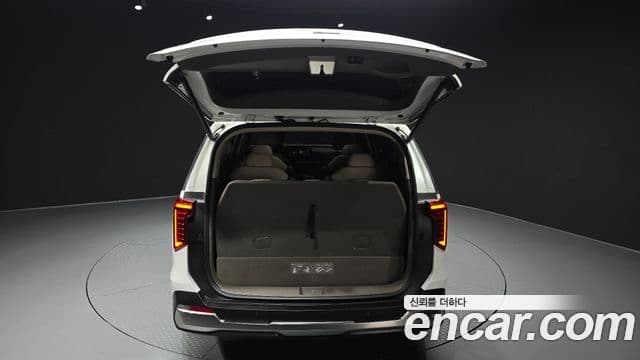 Kia Carnival 2024 — Photo 9/37