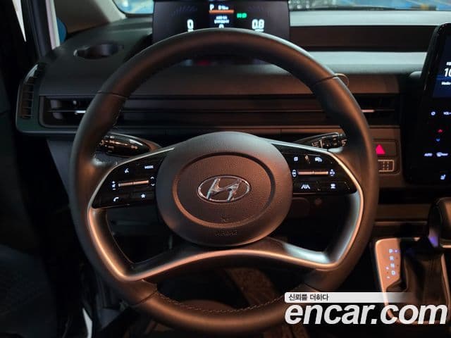 Hyundai Staria 2023 — Photo 7/10