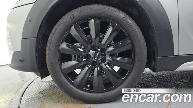 Mini Cooper Countryman 2023 — Photo 27/31