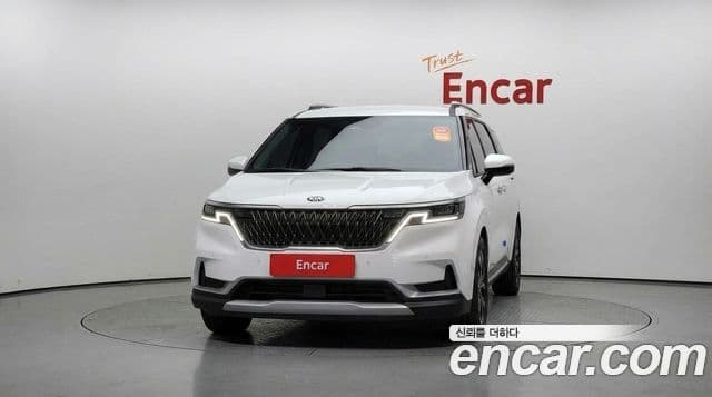 Kia Carnival 2021 — Фото 3/20