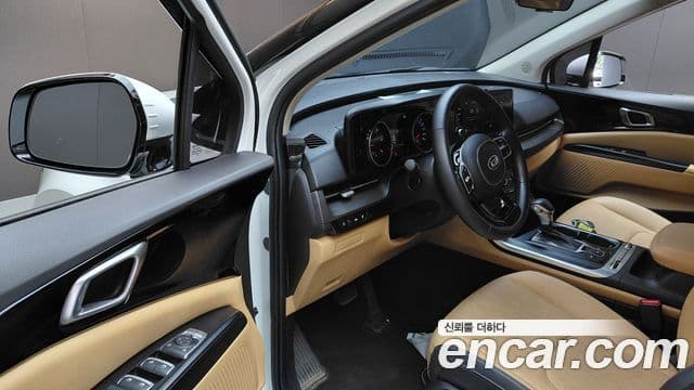 Kia Carnival 2021 — Фото 10/20