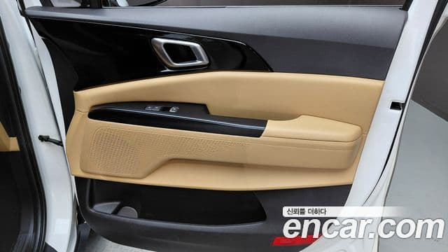 Kia Carnival 2021 — Photo 20/28