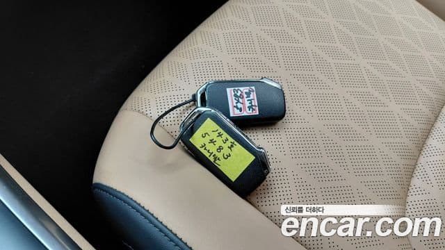 Kia Carnival 2021 — Photo 18/28