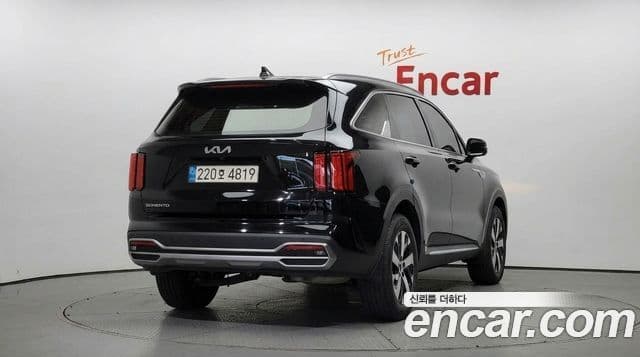 Kia Sorento 2023 — Şəkil 19/32