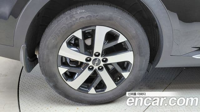 Kia Sorento 2023 — Şəkil 29/32
