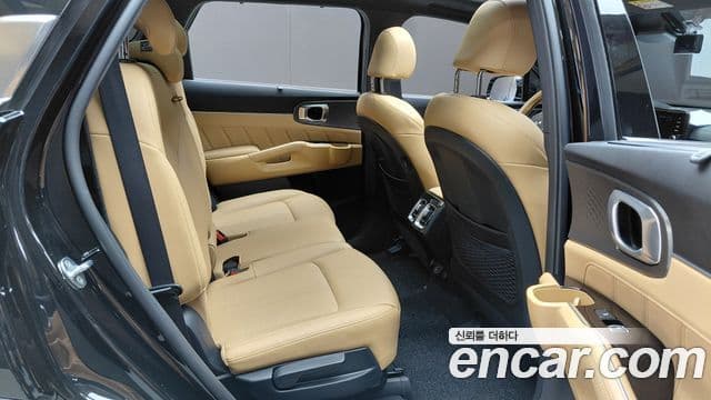 Kia Sorento 2023 — Şəkil 10/32