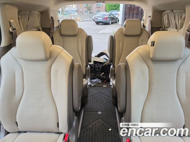 Kia Carnival 2021 — Фото 18/20