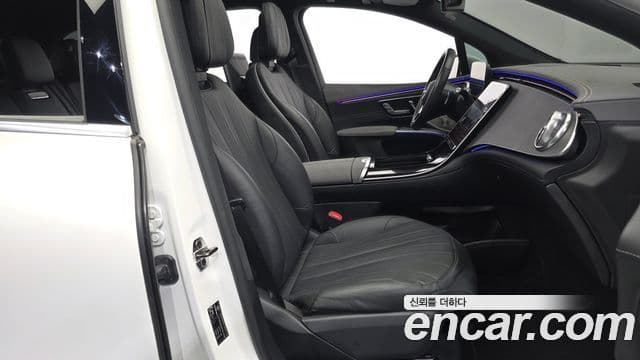 Mercedes-Benz EQS SUV 2023 — Photo 22/37