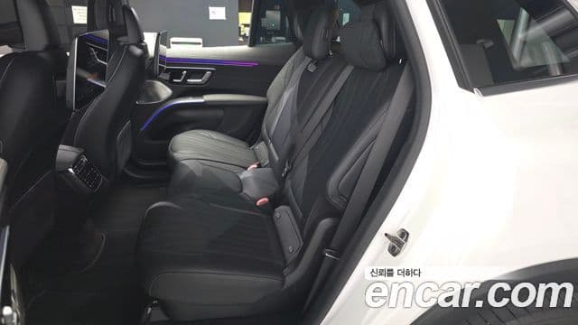 Mercedes-Benz EQS SUV 2023 — Photo 27/37