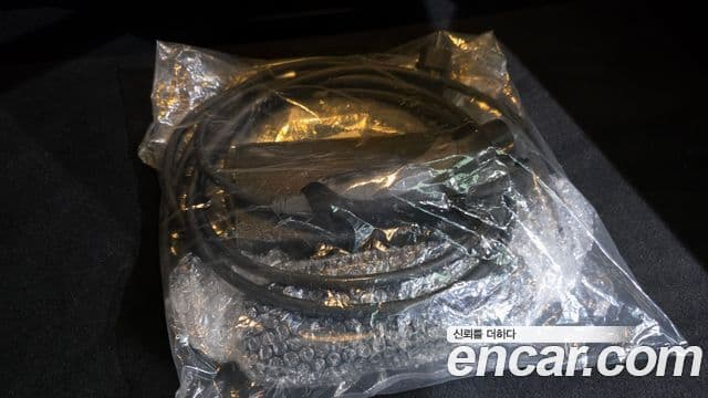 Mercedes-Benz EQS SUV 2023 — Photo 7/37