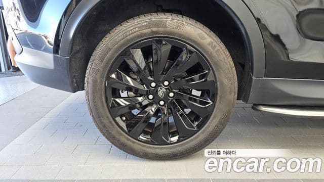 Land Rover Discovery Sport 2020 — Şəkil 33/35