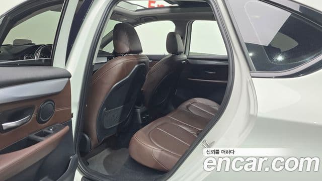 BMW 2 Series Active Tourer 2021 — Şəkil 11/33