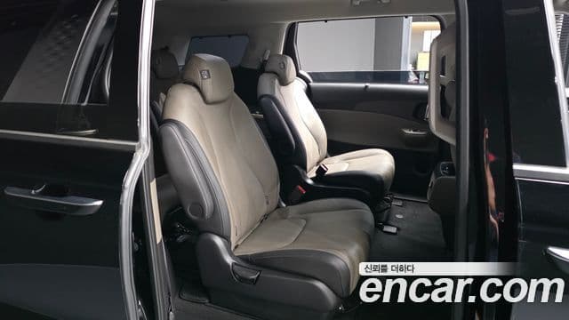 Kia Carnival 2024 — Фото 12/20