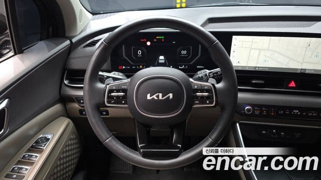 Kia Carnival 2024 — Фото 13/20