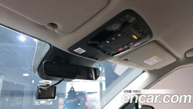 Kia Carnival 2024 — Фото 18/20