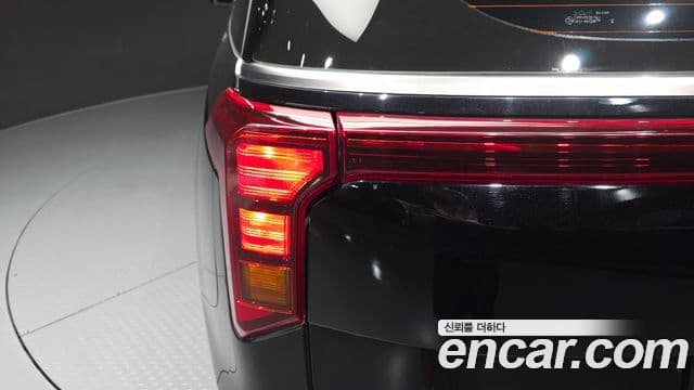 Kia Carnival 2024 — Şəkil 13/30