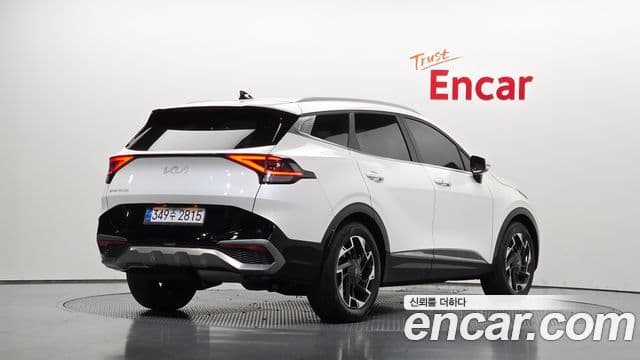 Kia Sportage 2021 — Фото 2/20