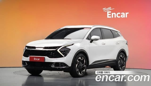 Kia Sportage 2021 — Фото 1/20