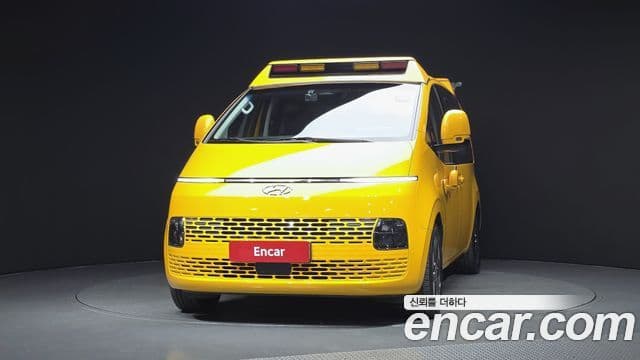 Hyundai Staria 2022 — Фото 3/20