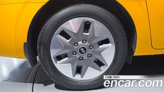 Hyundai Staria 2022 — Фото 5/20