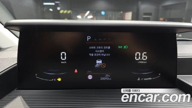 Hyundai Staria 2022 — Фото 8/20