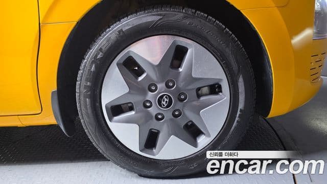Hyundai Staria 2022 — Şəkil 16/32