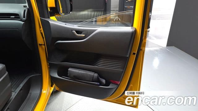 Hyundai Staria 2022 — Şəkil 21/32