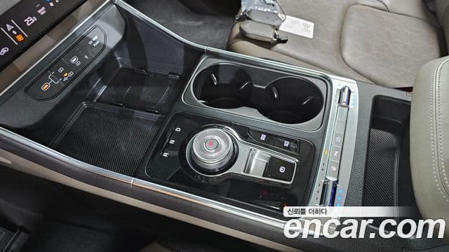 Kia Carnival 2024 — Фото 8/20