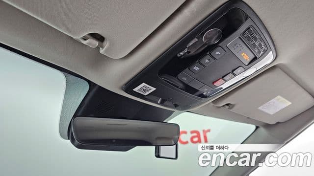 Kia Carnival 2024 — Фото 18/20