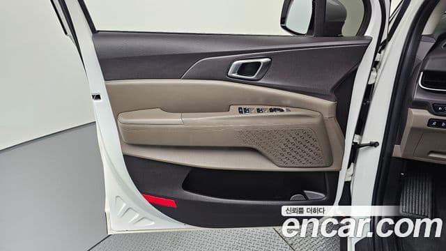 Kia Carnival 2024 — Photo 14/30