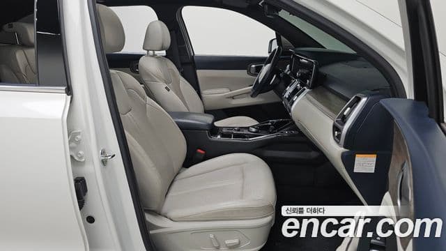 Kia Sorento 2022 — Фото 11/20
