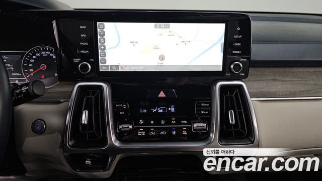 Kia Sorento 2022 — Фото 14/20