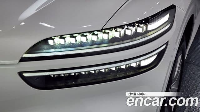 Genesis GV70 2025 — Şəkil 32/34