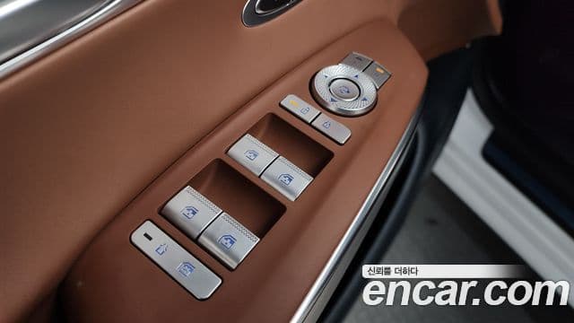 Genesis GV70 2025 — Şəkil 16/34