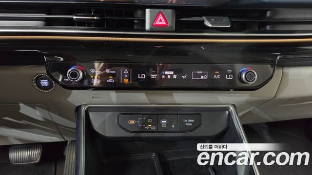 Kia Carnival 2024 — Фото 12/20
