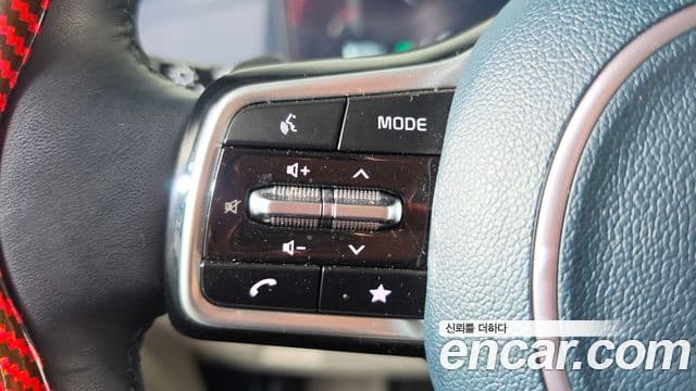 Kia Carnival 2024 — Фото 17/20