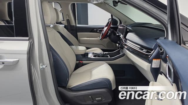Kia Carnival 2024 — Şəkil 19/47