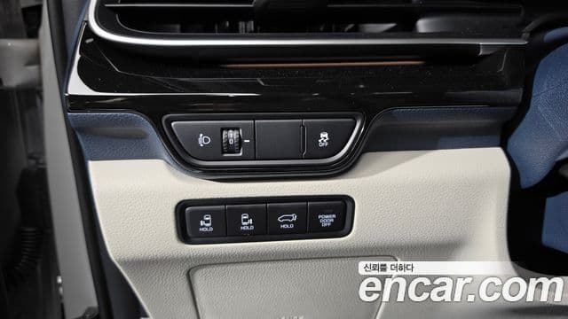 Kia Carnival 2024 — Şəkil 38/47